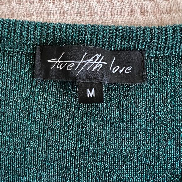 Twelfth Love Green Glittery Long Sleeve Scoop Neck Top Women Sz Medium Shimmer - Picture 3 of 13